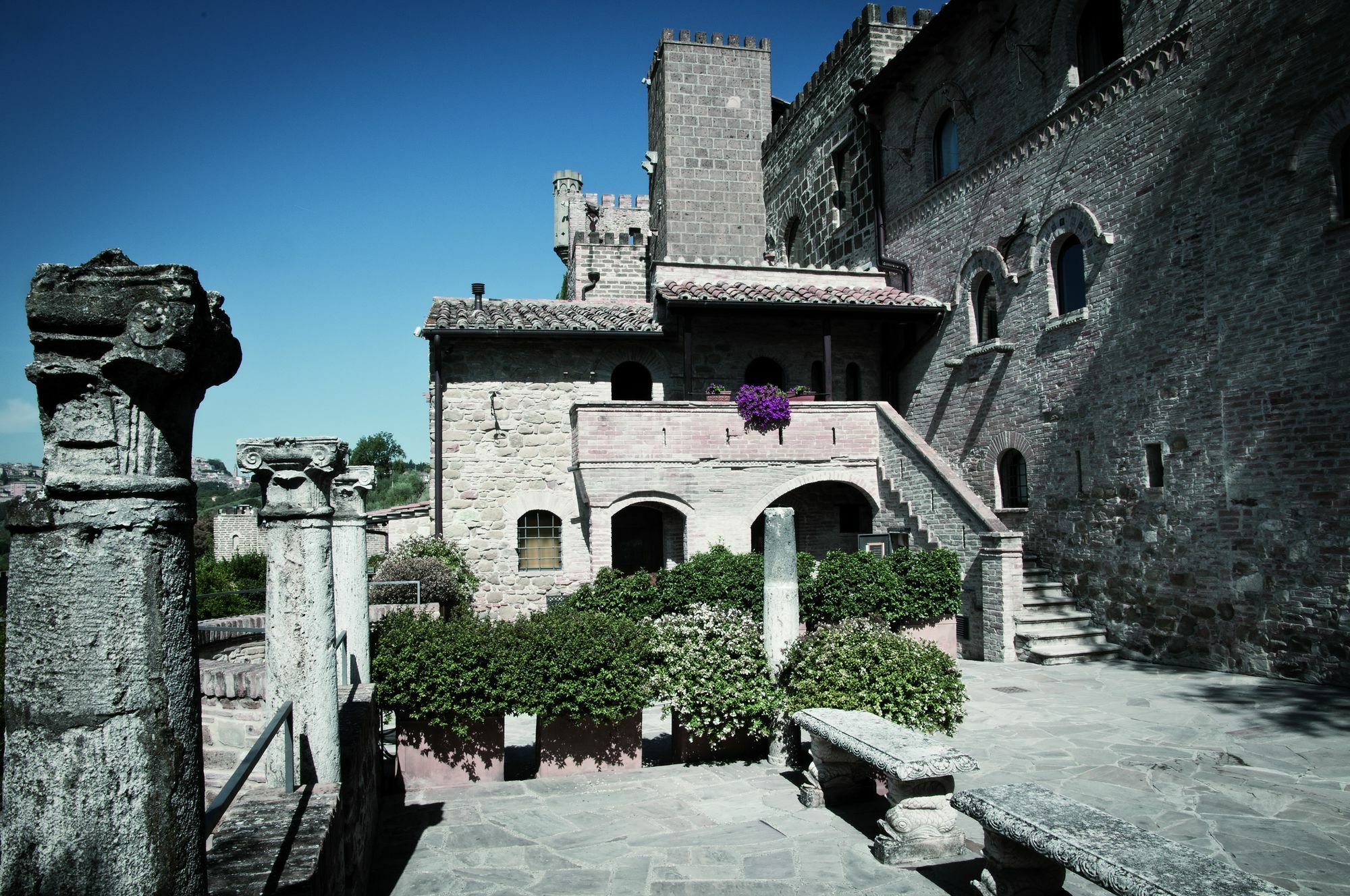 Отель Castello Di Monterone Перуджа Экстерьер фото